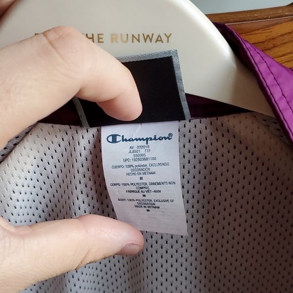 Champion Heritage Windbreaker - Picture 5 of 5